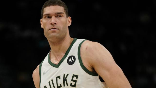 skysports-brook-lopez-milwaukee-bucks_5602901.jpg