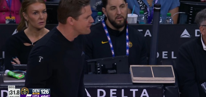 nba免费高清直播-关键时刻啊！约基奇抢篮板摔倒搏到罚球 爵士主教练哈迪暴怒！